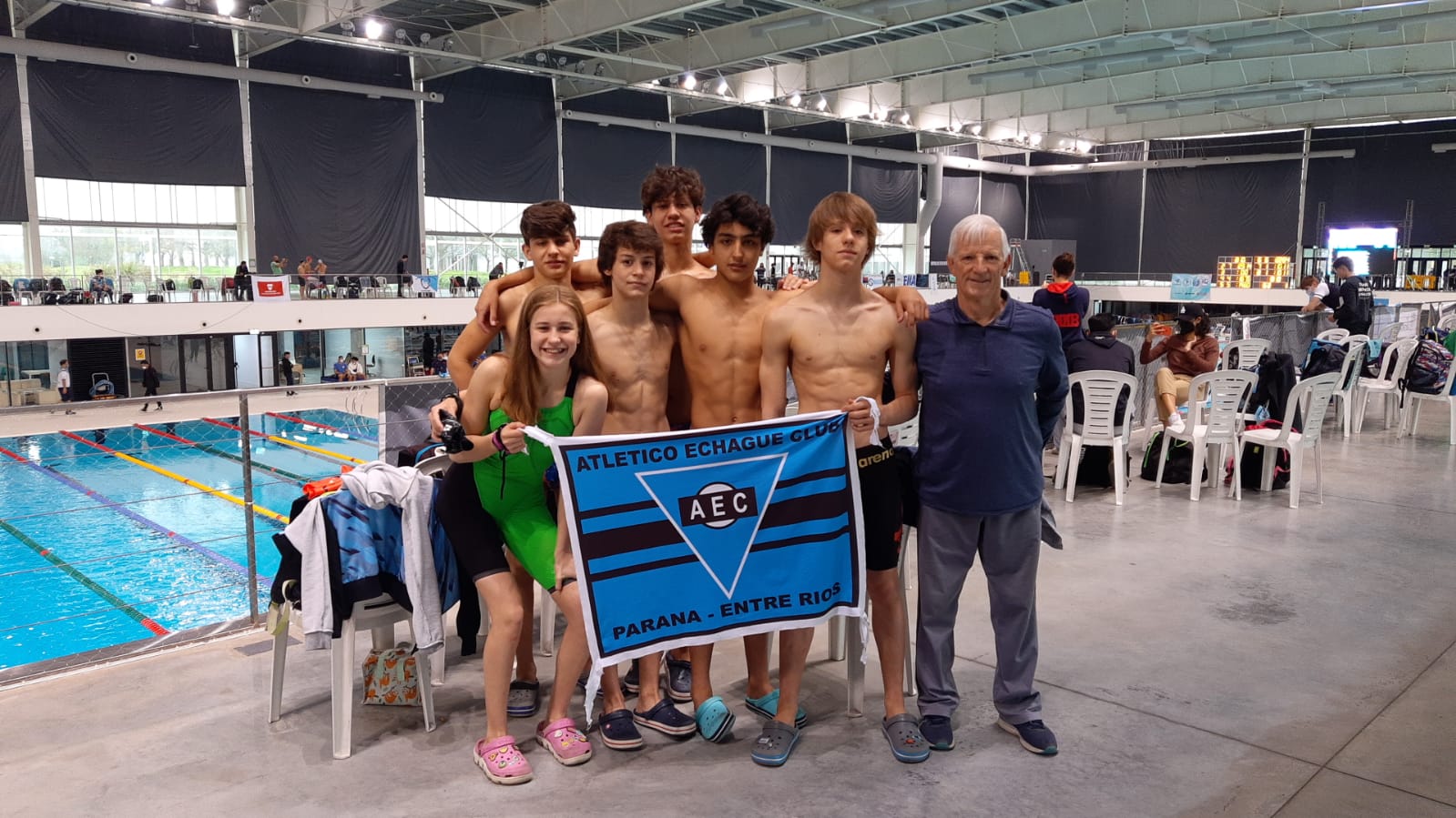Continúan los triunfos de los nadadores de Ecahgüe
