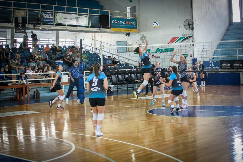 Vóley femenino: trabajar juntos es la fórmula del crecimiento